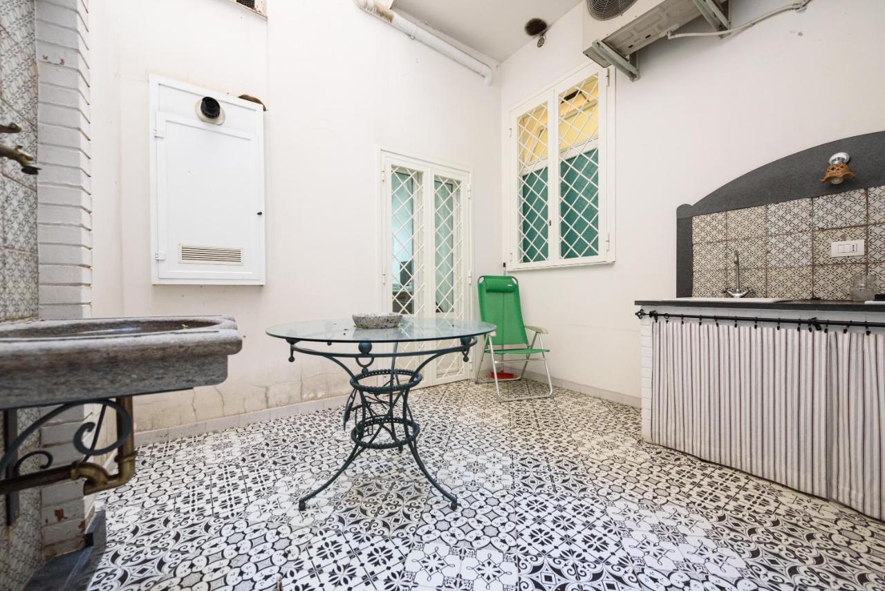 Palazzo Dello Spagnolo Suite Neapel Exterior foto