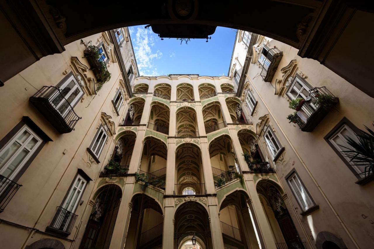 Palazzo Dello Spagnolo Suite Neapel Exterior foto